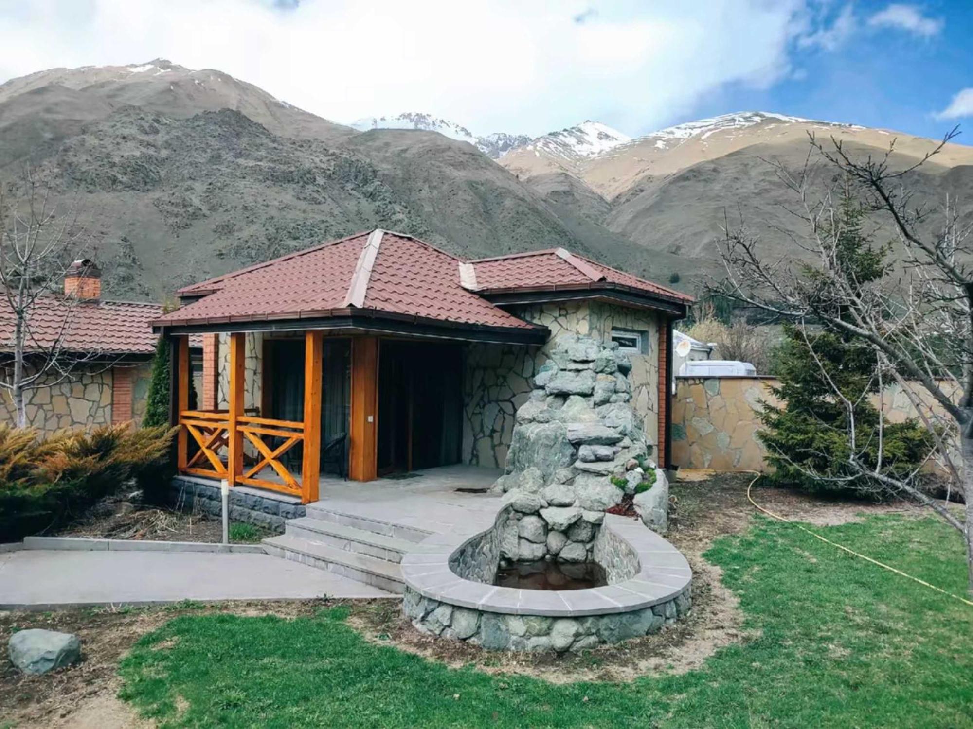Vardisubani Villa Kazbegi Esterno foto
