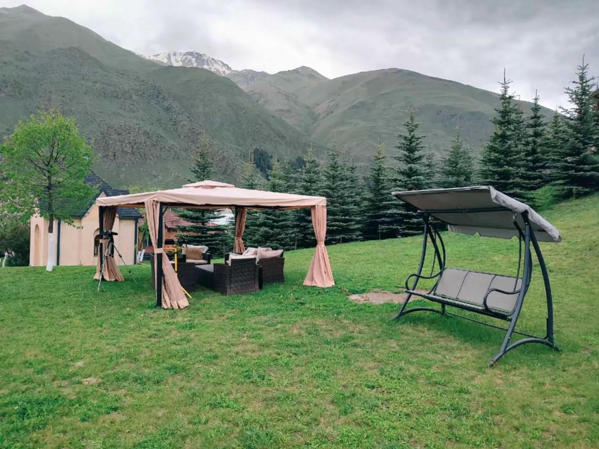 Vardisubani Villa Kazbegi Esterno foto