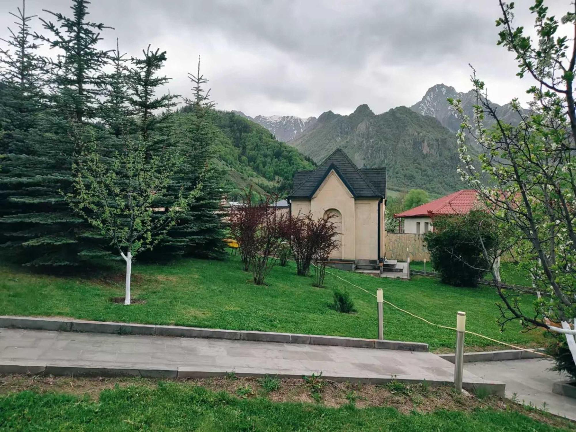 Vardisubani Villa Kazbegi Esterno foto